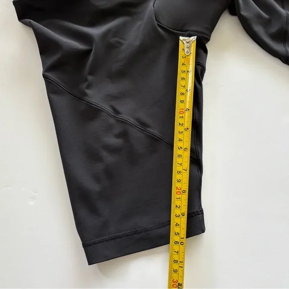 RARE Lululemon Presta Padded Shorts Black - Picture 14 of 14